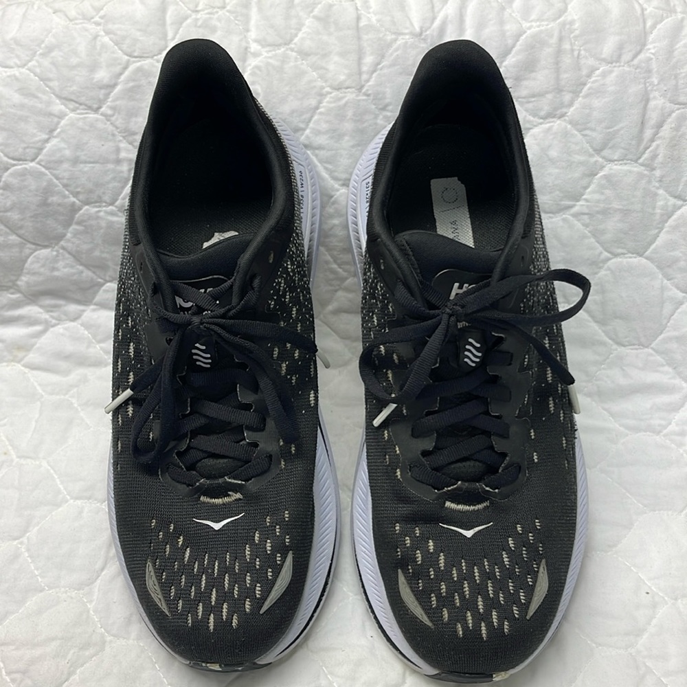 Hoka women’s Kawana running/ running walking shoe size 9B